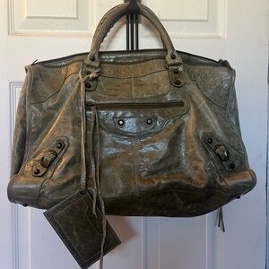 WOMEN'S LE CITY MEDIUM BAG IN ARMY GREEN